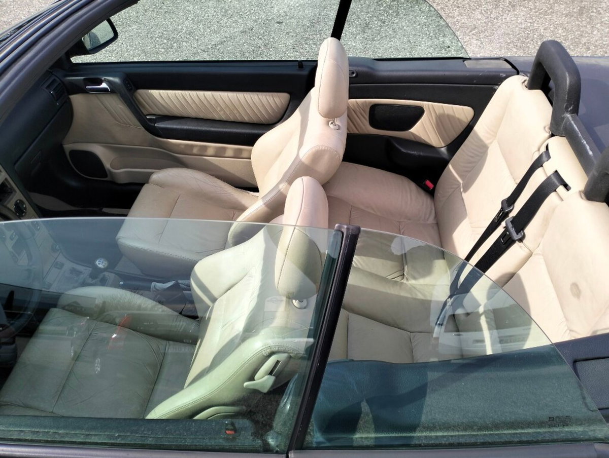 Opel Astra Cabrio 2.2 16V DTI cat Anniversary (4)