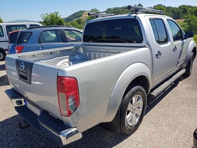 Nissan Navara 2.5 dCi 4 porte Double Cab SE usato