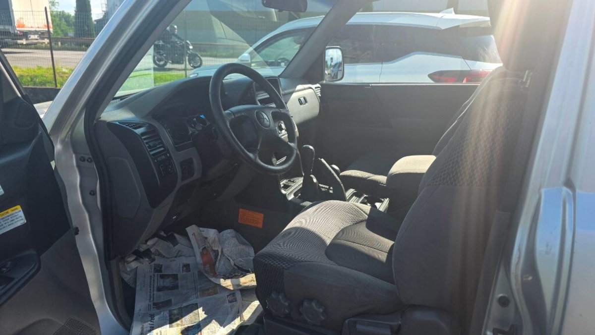 Mitsubishi Pajero 3.2 16V DI-D 3p. GLX (3)