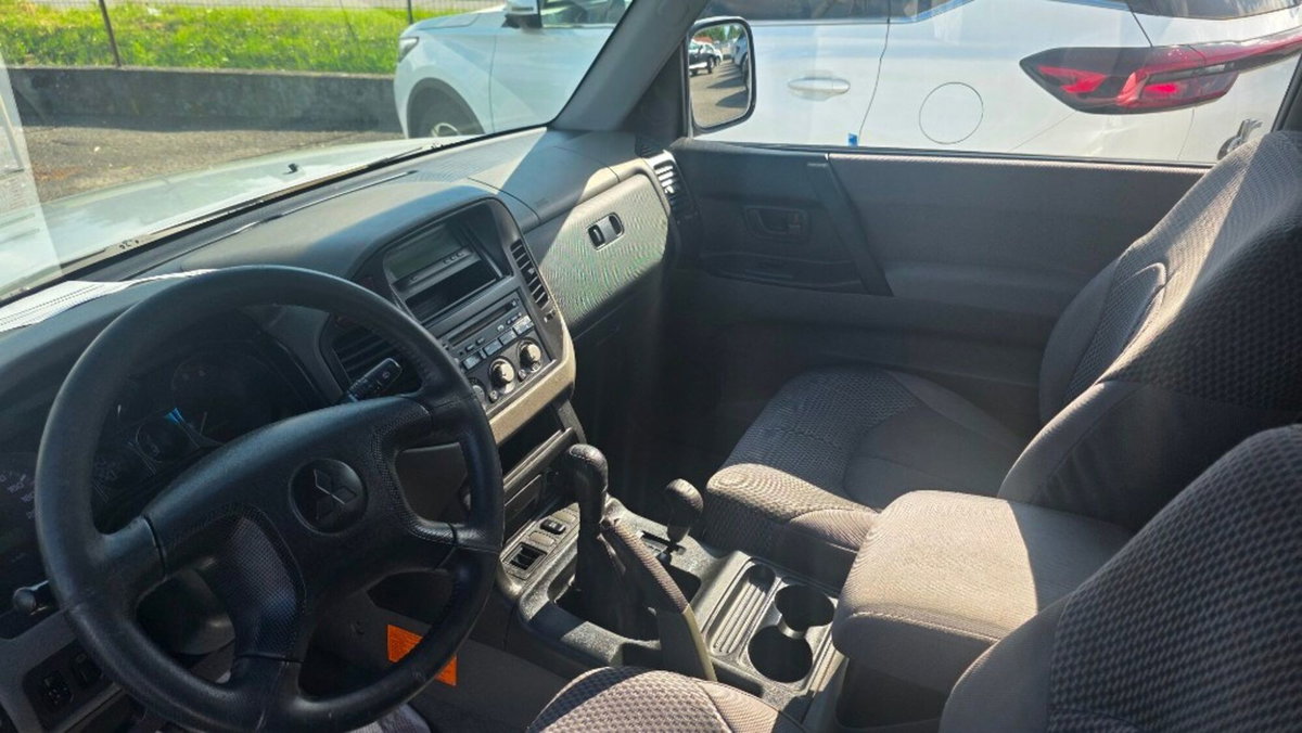 Mitsubishi Pajero 3.2 16V DI-D 3p. GLX (4)