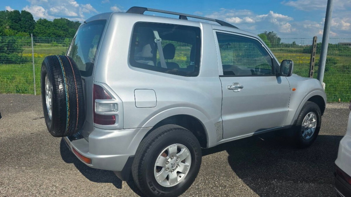 Mitsubishi Pajero 3.2 16V DI-D 3p. GLX (6)