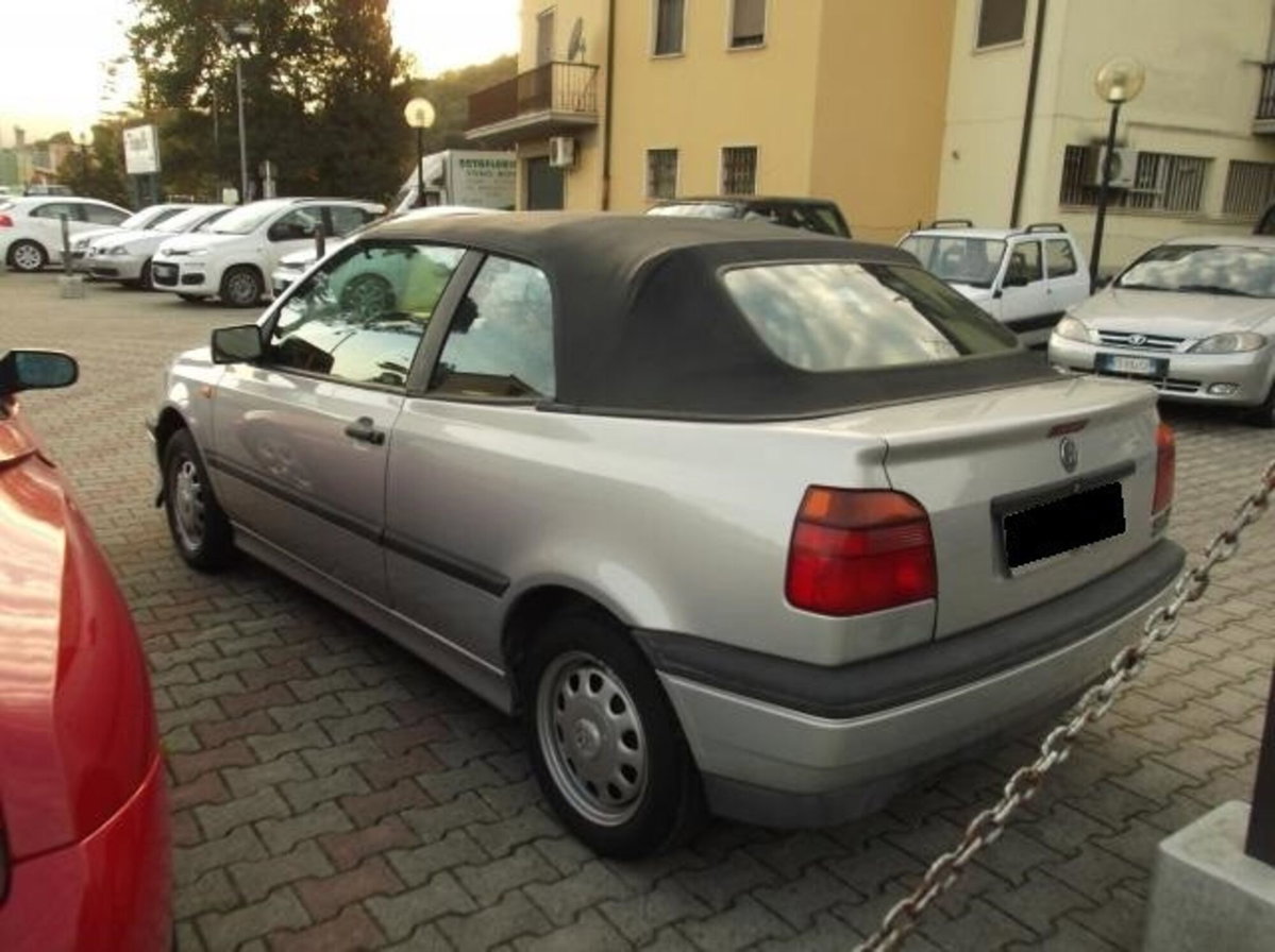 Volkswagen Golf Cabrio 1.6 cat Sport (2)