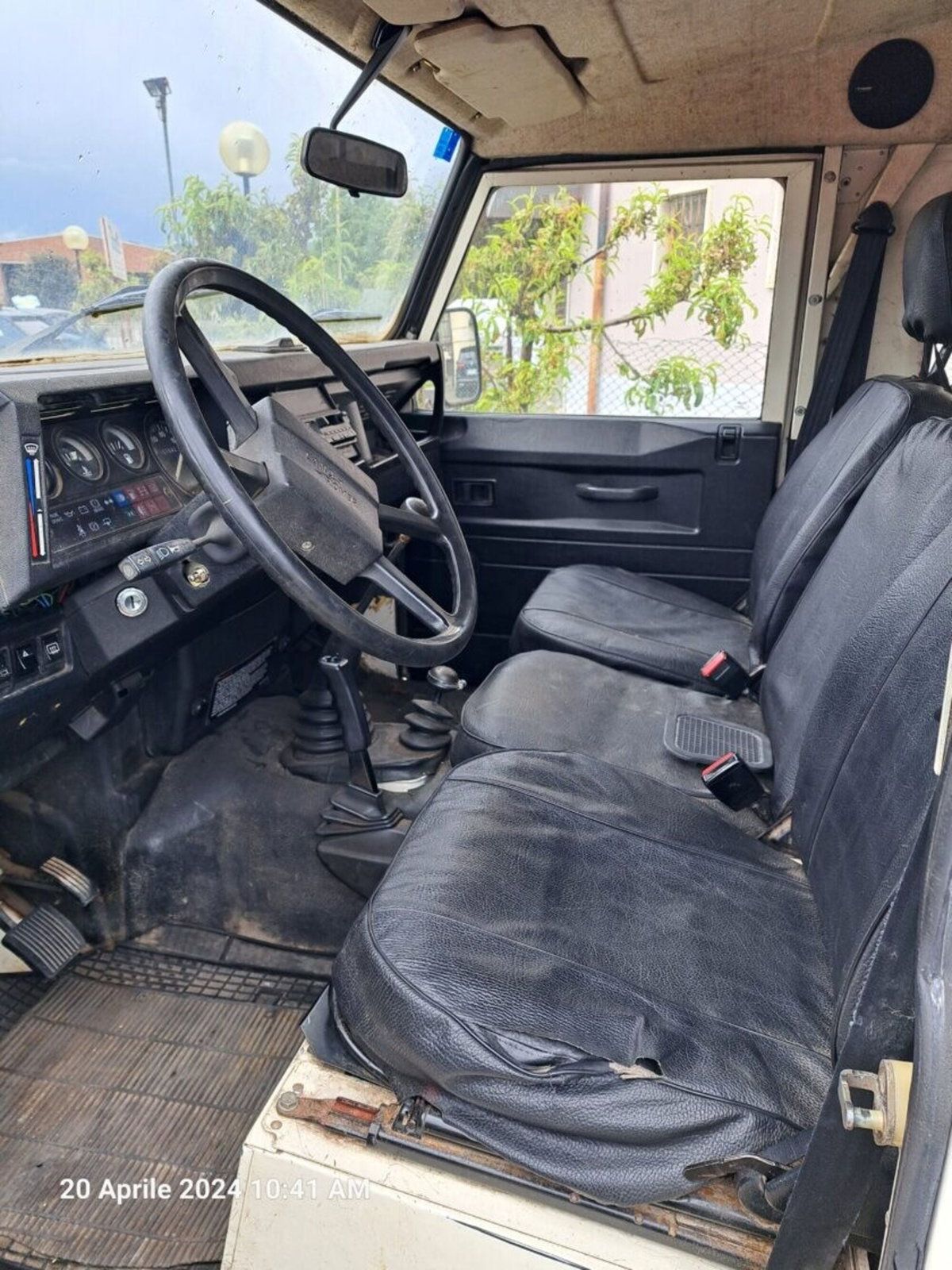 Land Rover Defender 90 2.5 Tdi Hard-top (2)