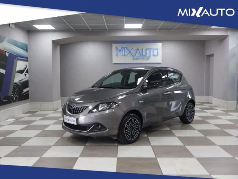 Lancia Ypsilon 1.0 FireFly 5 porte S&S Hybrid Ecochic Gold
