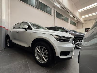Volvo XC40 D4 AWD Geartronic Momentum usata