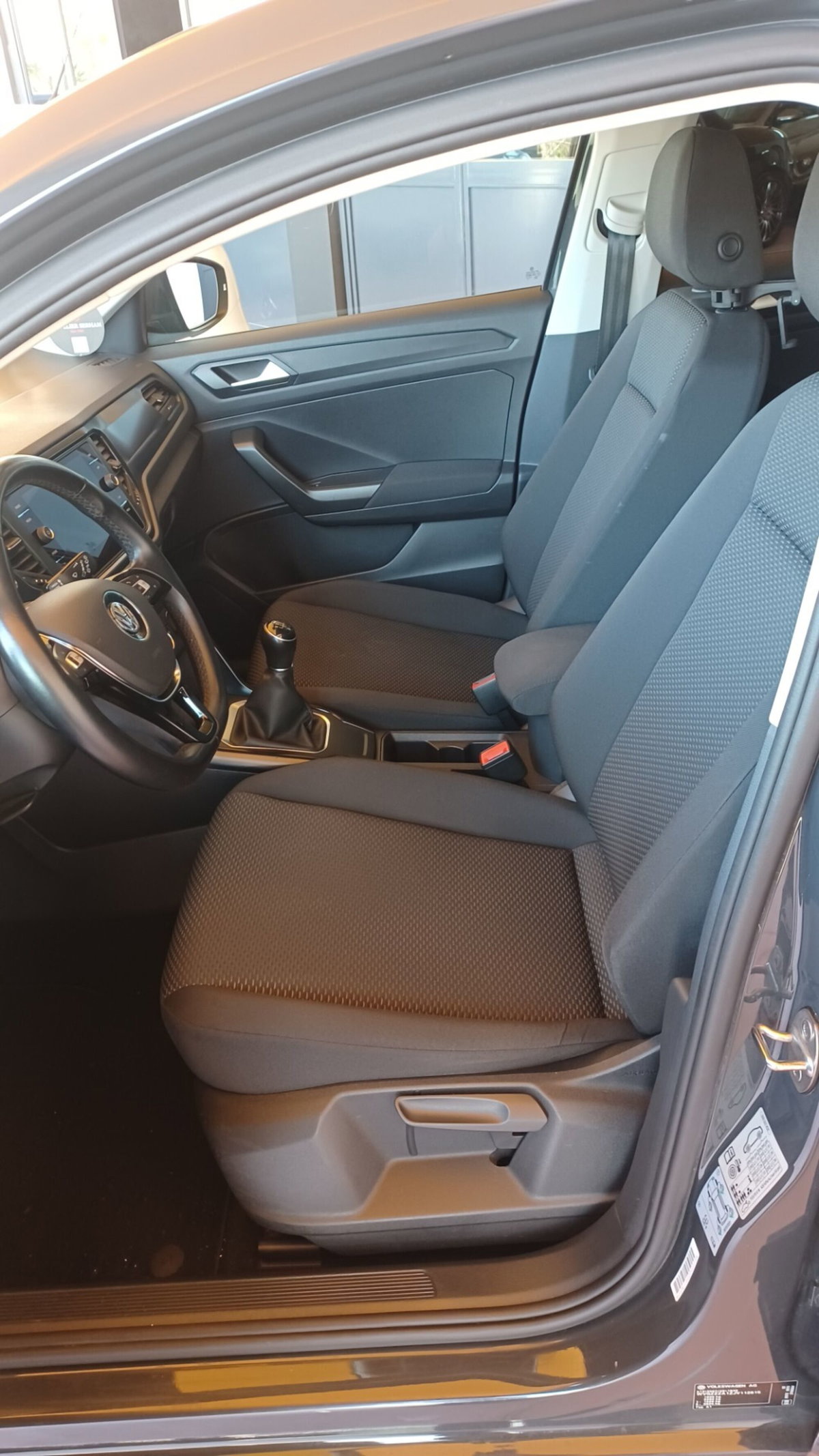 Volkswagen T-Roc 1.6 TDI SCR Advanced BlueMotion Technology (13)