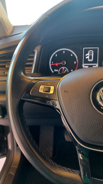 Volkswagen T-Roc 1.6 TDI SCR Advanced BlueMotion Technology (16)