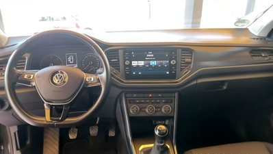 Volkswagen T-Roc 1.6 TDI SCR Advanced BlueMotion Technology (9)