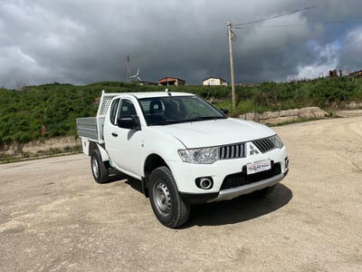 Mitsubishi L200 2.5 DI-D Club Cab Invite usata