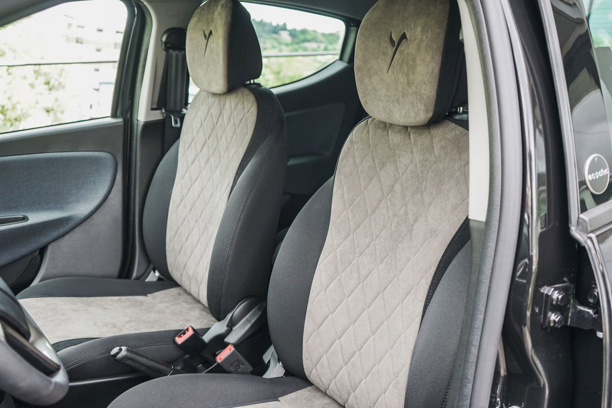 Lancia Ypsilon 1.0 FireFly 5 porte S&S Hybrid Gold Plus (10)