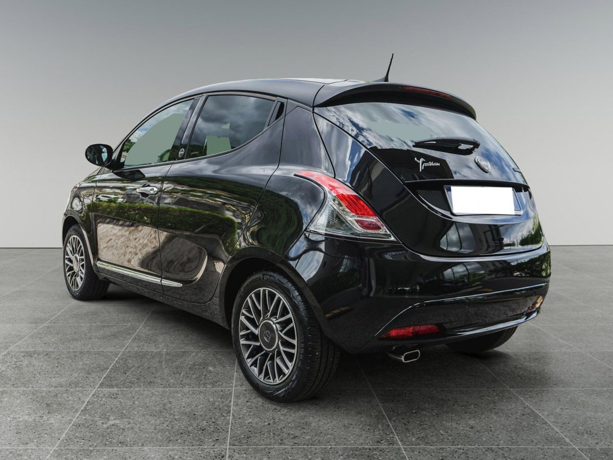 Lancia Ypsilon 1.0 FireFly 5 porte S&S Hybrid Gold Plus (5)