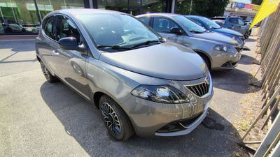 Lancia Ypsilon 1.0 FireFly 5 porte S&S Hybrid Gold Plus usata