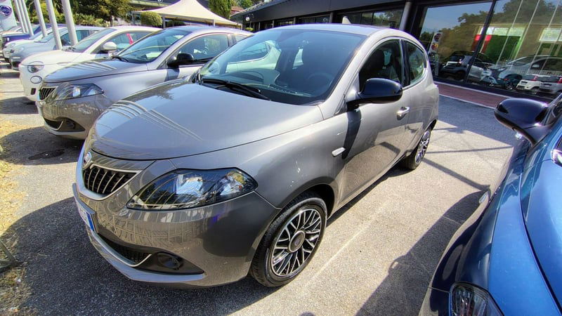 Lancia Ypsilon 1.0 FireFly 5 porte S&S Hybrid Gold Plus