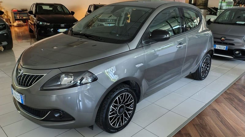 Lancia Ypsilon 1.0 FireFly 5 porte S&S Hybrid Gold Plus