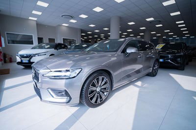 Volvo V60 D4 AWD Geartronic Inscription usata