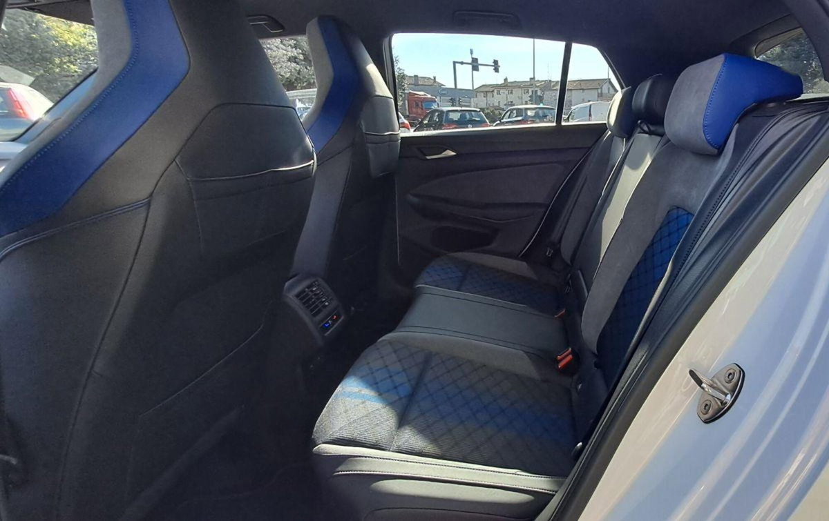 Volkswagen Golf R 2.0 TSI DSG 4MOTION 5p. BMT (10)