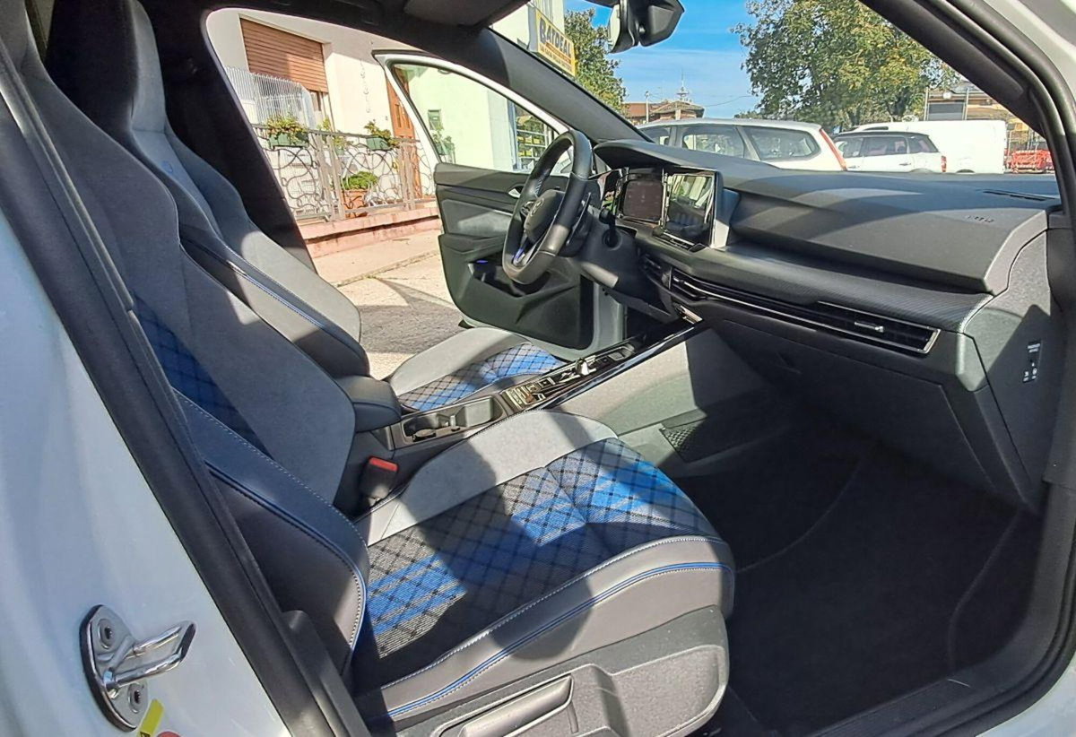 Volkswagen Golf R 2.0 TSI DSG 4MOTION 5p. BMT (13)