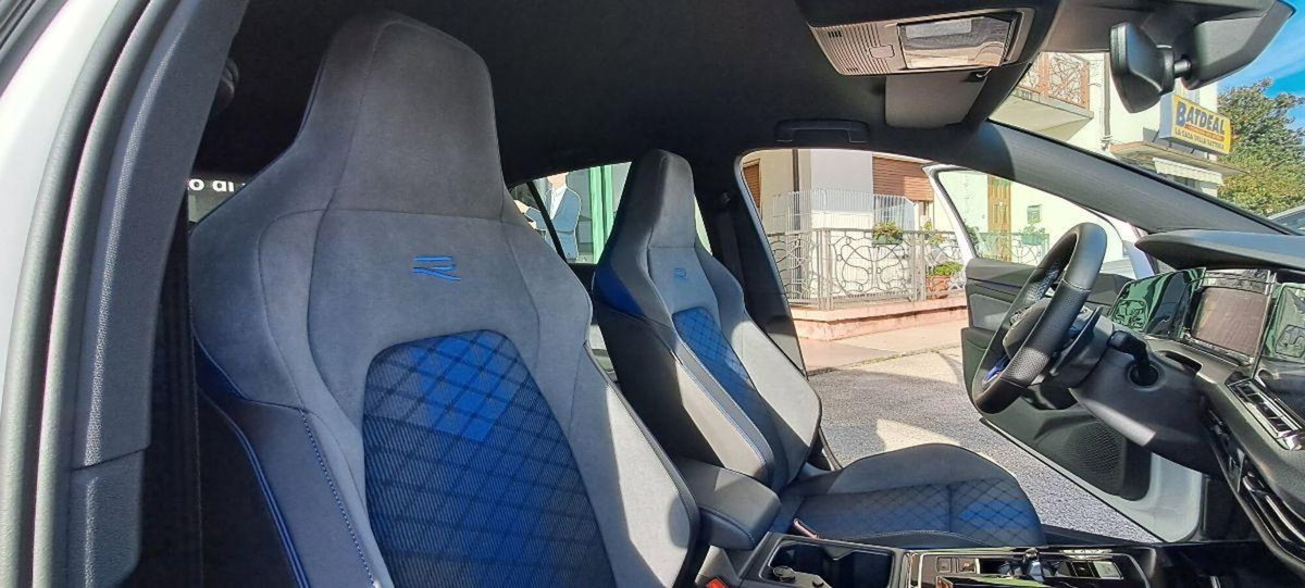 Volkswagen Golf R 2.0 TSI DSG 4MOTION 5p. BMT (14)