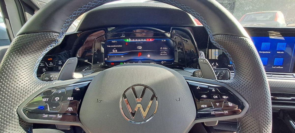 Volkswagen Golf R 2.0 TSI DSG 4MOTION 5p. BMT (15)