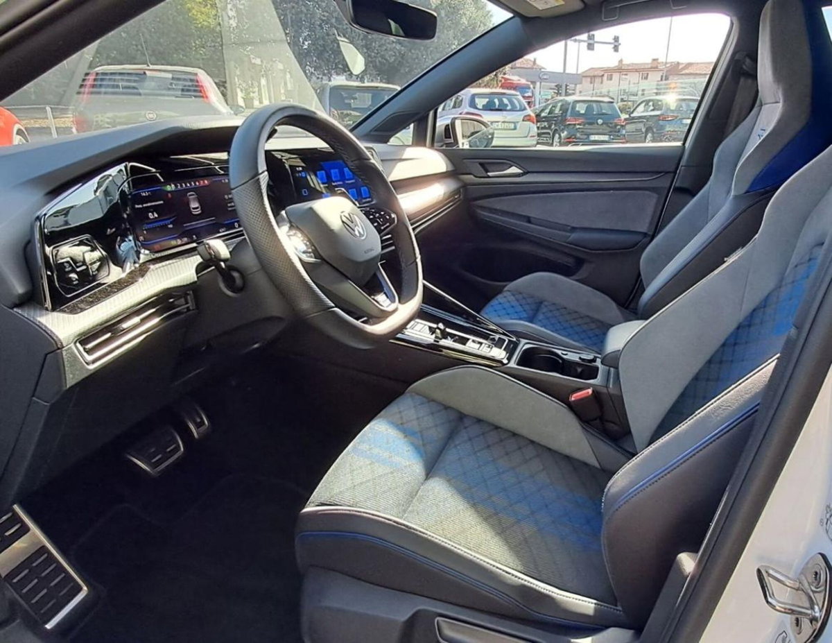 Volkswagen Golf R 2.0 TSI DSG 4MOTION 5p. BMT (8)