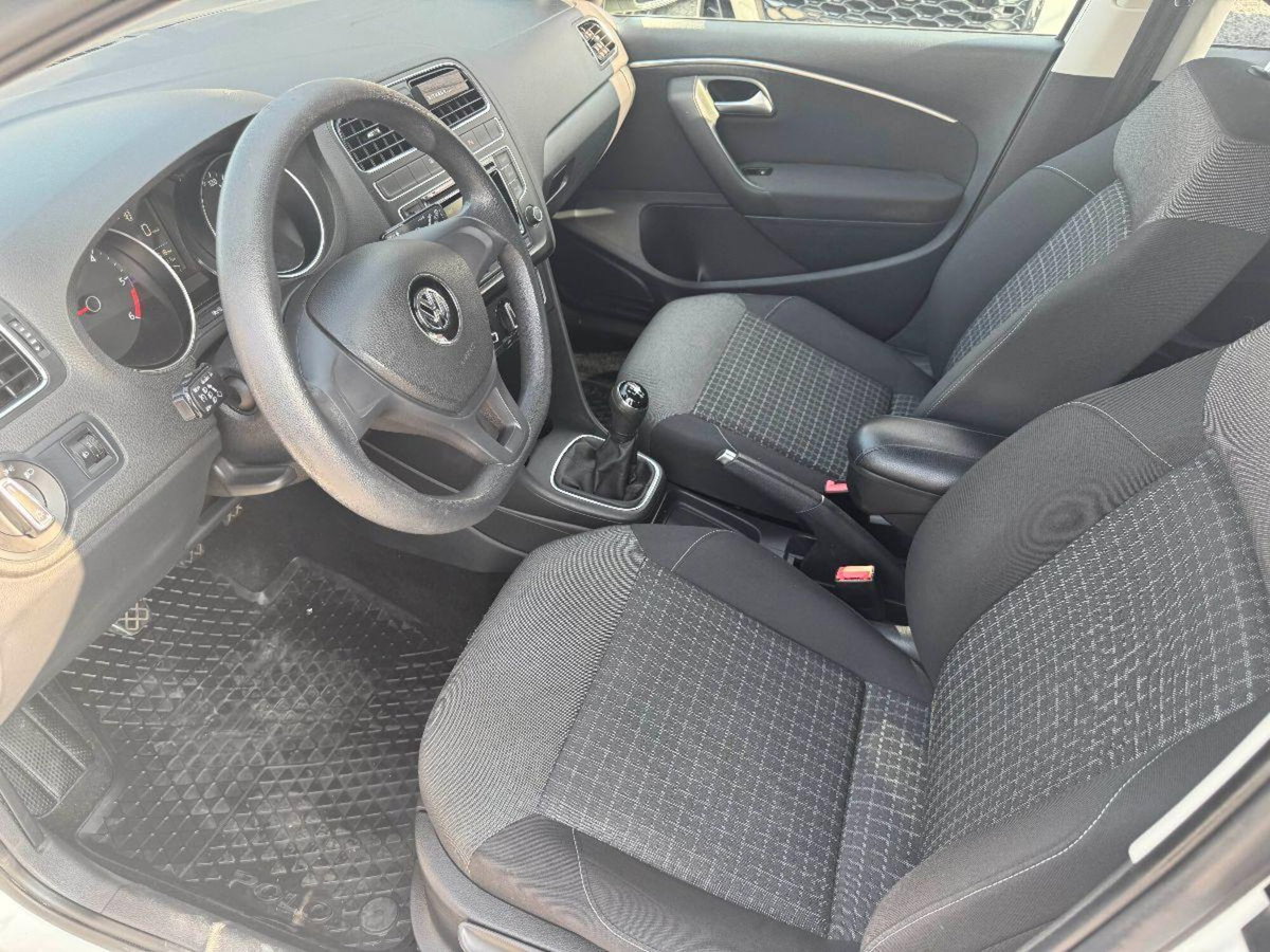 Volkswagen Polo 1.4 TDI 5p. Comfortline BlueMotion Technology (10)