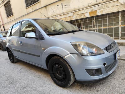 Ford Fiesta 1.4 TDCi 68CV 5 porte Titanium