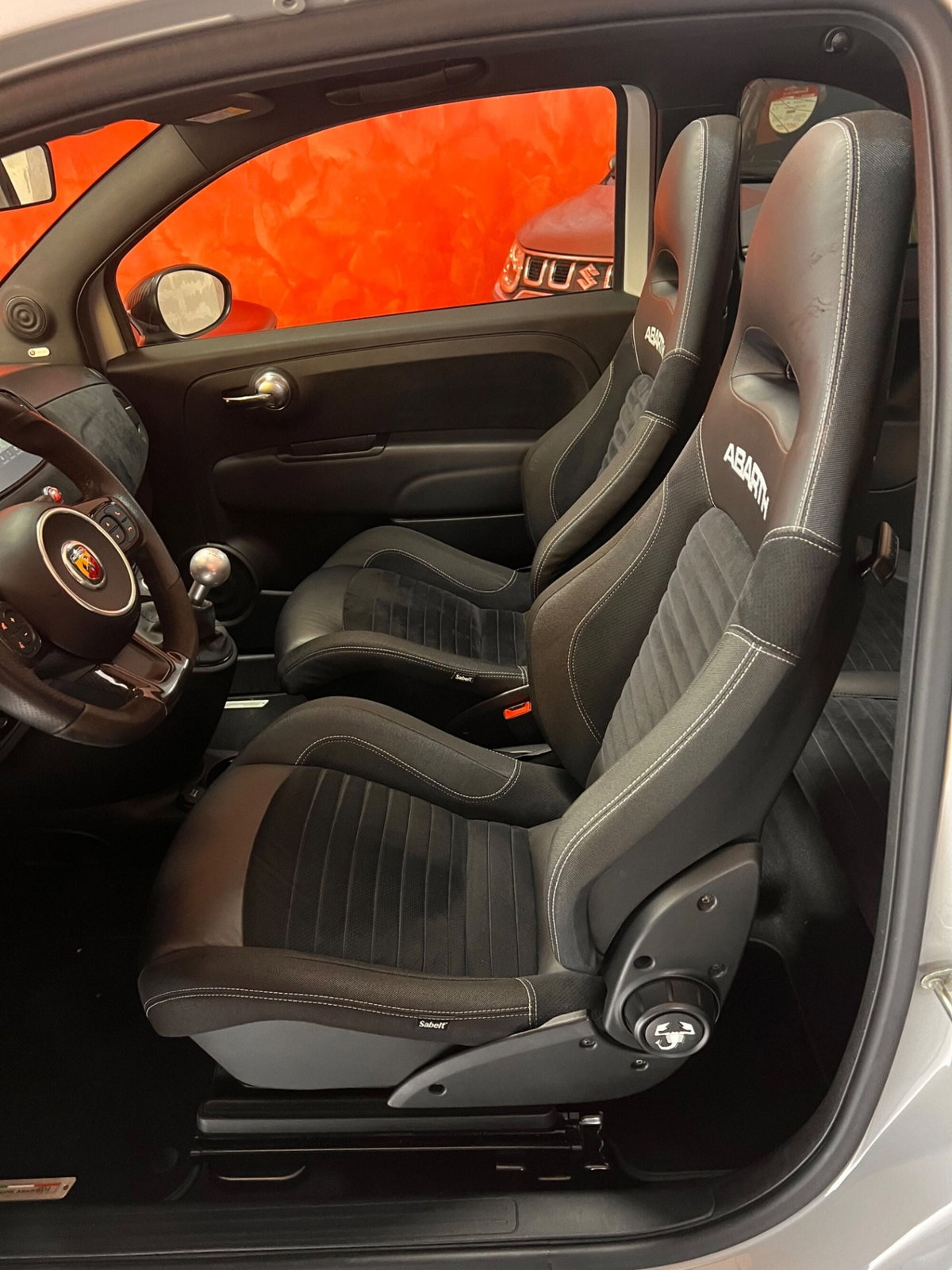Abarth 595 Cabrio 595 C 1.4 Turbo T-Jet 180 CV Competizione (12)
