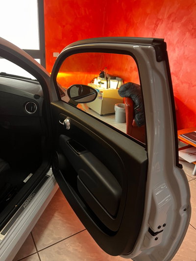 Abarth 595 Cabrio 595 C 1.4 Turbo T-Jet 180 CV Competizione (16)