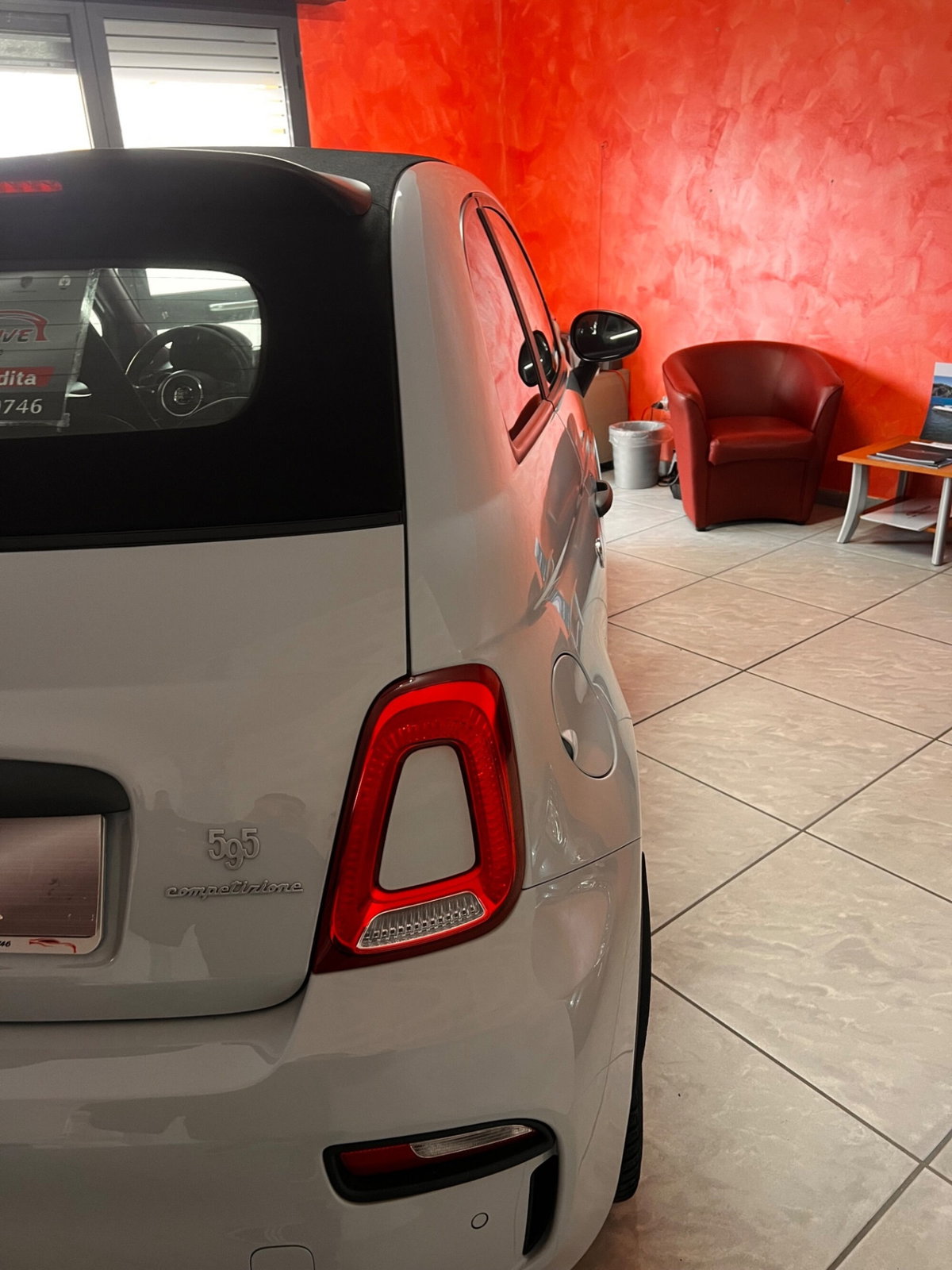 Abarth 595 Cabrio 595 C 1.4 Turbo T-Jet 180 CV Competizione (6)