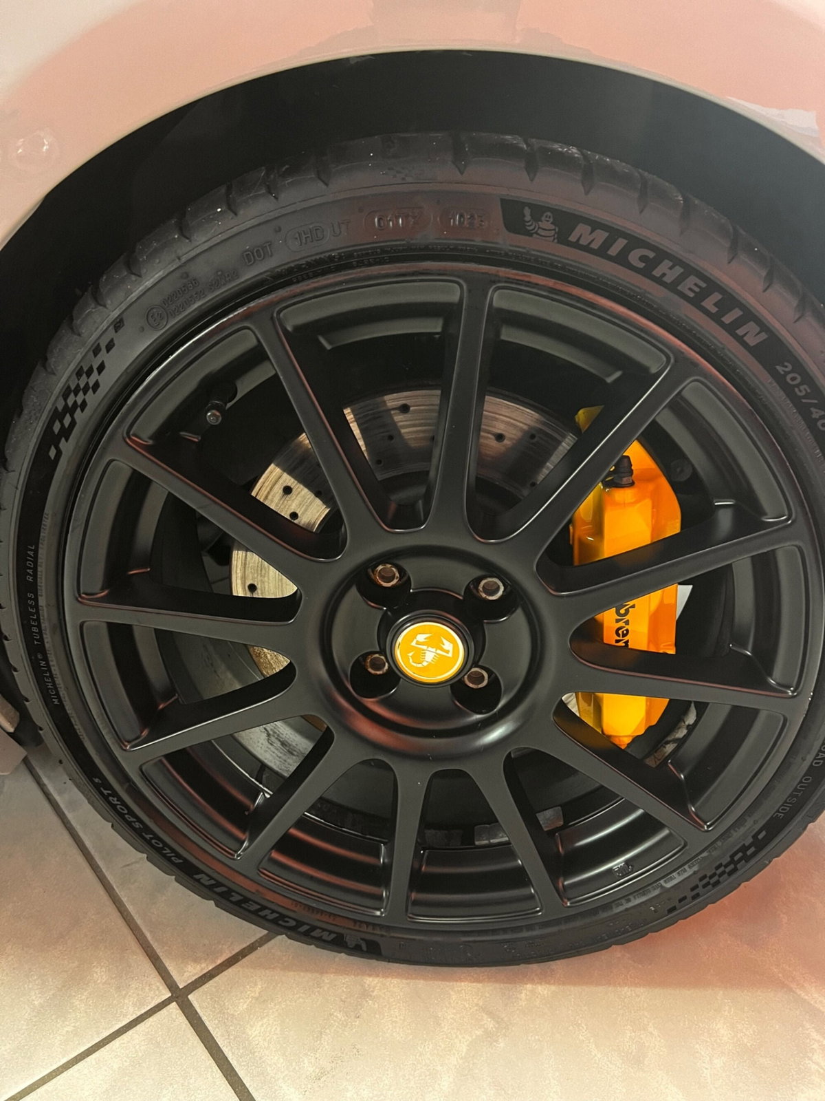 Abarth 595 Cabrio 595 C 1.4 Turbo T-Jet 180 CV Competizione (9)