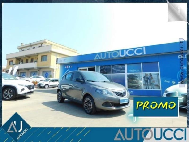 Lancia Ypsilon 1.0 FireFly 5 porte S&S Hybrid Gold Plus