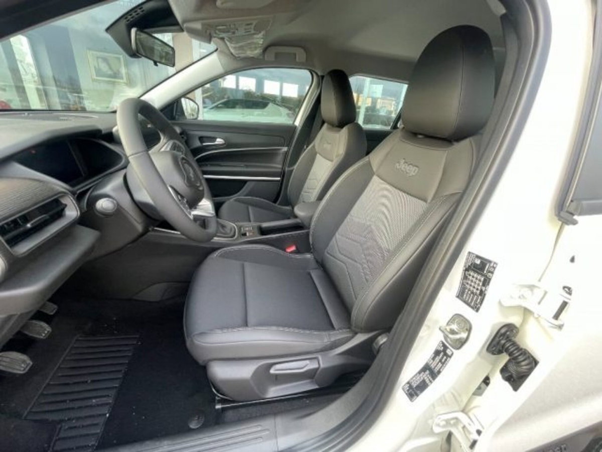Jeep Avenger 1.2 turbo Longitude fwd 100cv (11)