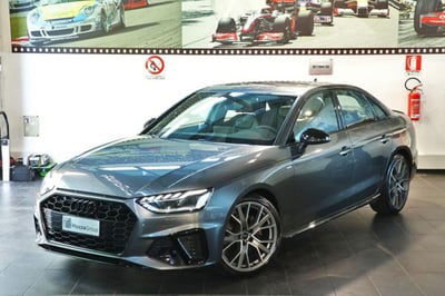 Audi A4 35 2.0 tdi mhev S line edition 163cv s-tronic usata