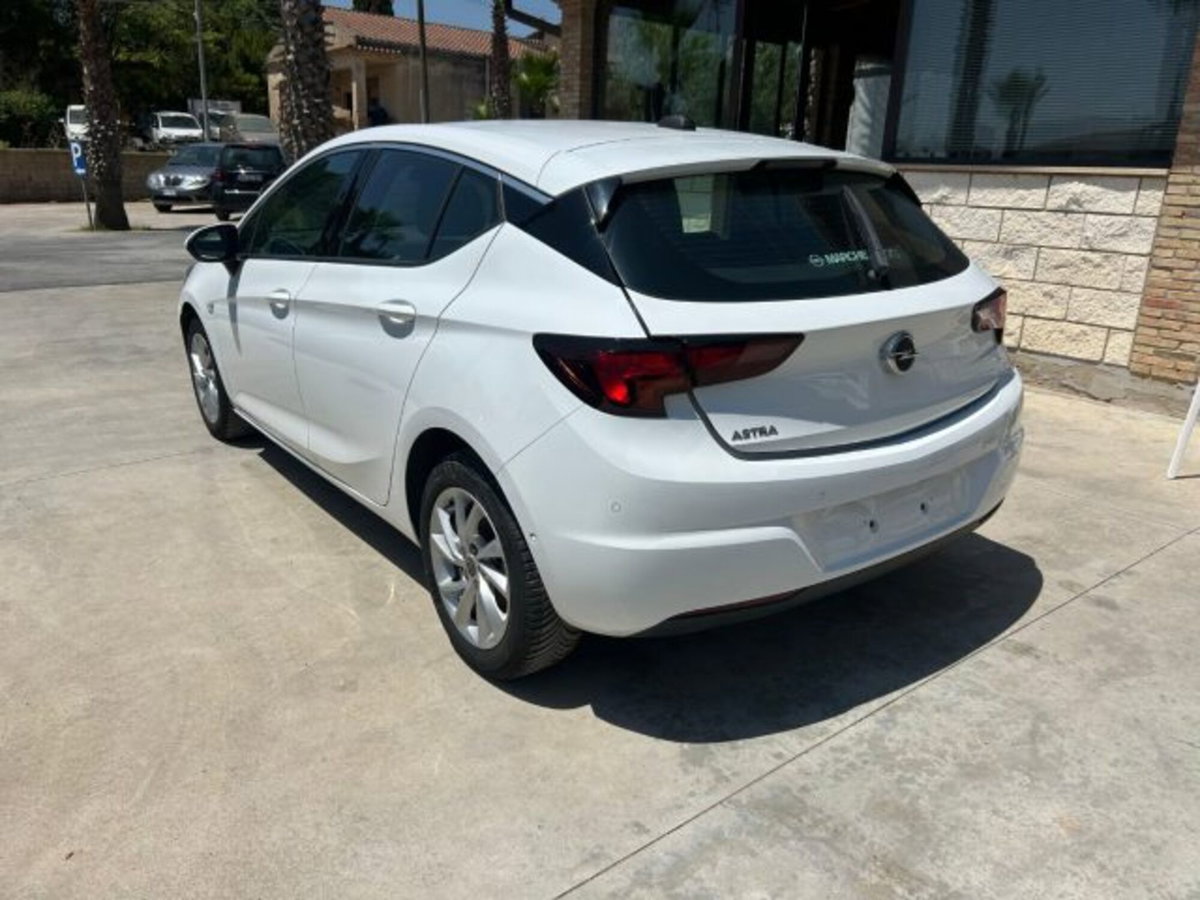 Opel Astra 1.5 CDTI 105 CV S&S 5 porte Business Elegance (6)