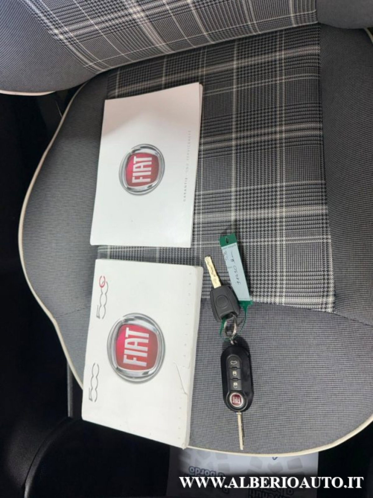 Fiat 500 1.2 Dualogic Lounge (14)