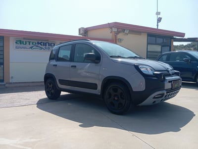 Fiat Panda 1.0 FireFly S&S Hybrid City Cross usata