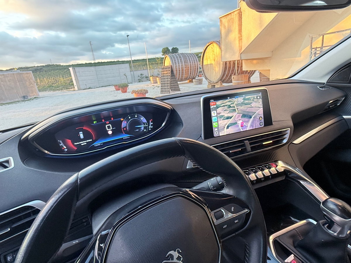 Peugeot 3008 BlueHDi 130 S&S Allure (8)