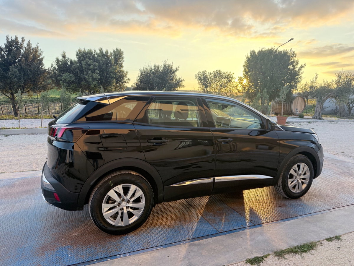 Peugeot 3008 BlueHDi 130 S&S Allure (3)