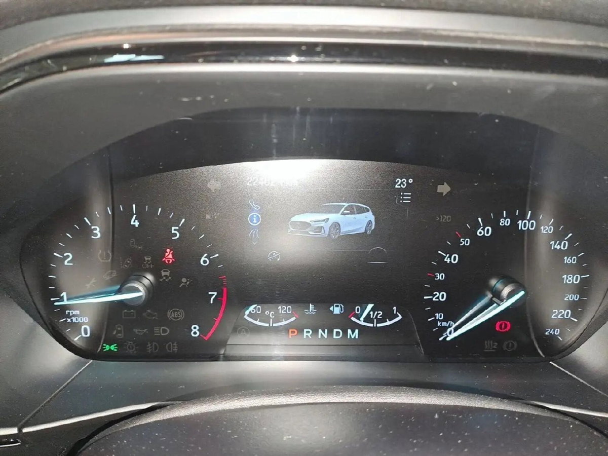 Ford Focus Station Wagon 1.0 EcoBoost 125 CV Start&Stop SW ST Line (10)