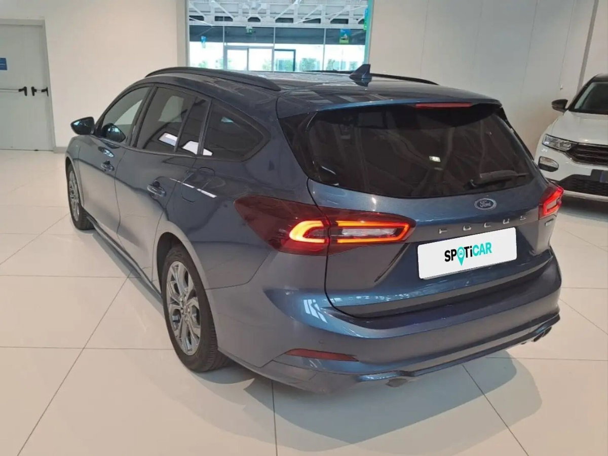 Ford Focus Station Wagon 1.0 EcoBoost 125 CV Start&Stop SW ST Line (4)