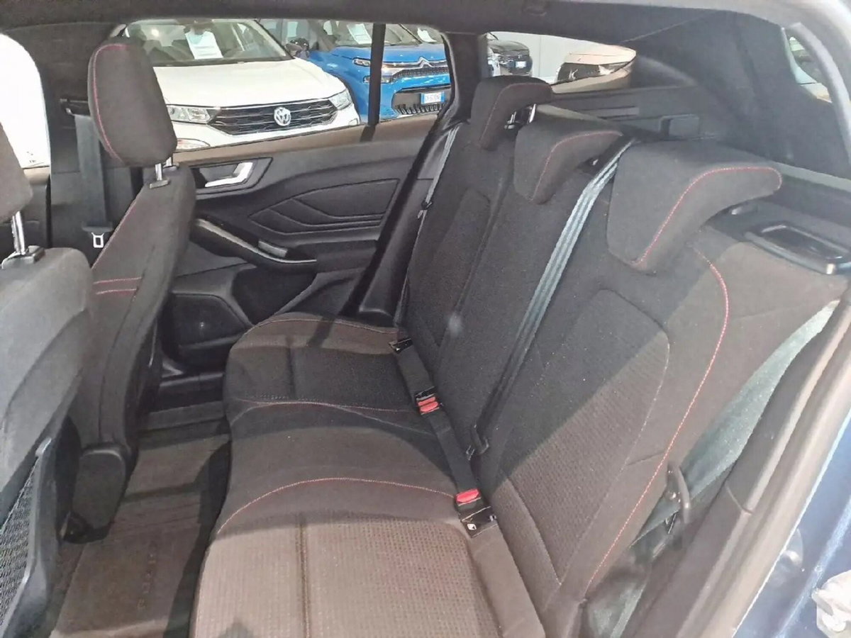 Ford Focus Station Wagon 1.0 EcoBoost 125 CV Start&Stop SW ST Line (9)
