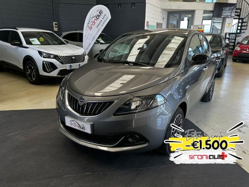 Lancia Ypsilon 1.0 FireFly 5 porte S&S Hybrid Ecochic Silver