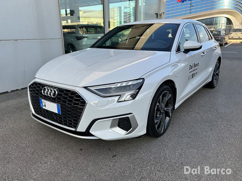 Audi A3 Sportback 40 TFSI e S tronic Business Advanced
