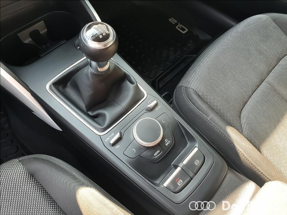 Audi Q2 Q2 1.0 TFSI (18)