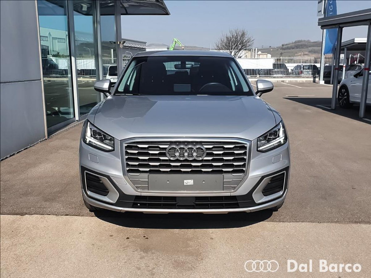 Audi Q2 Q2 1.0 TFSI (2)