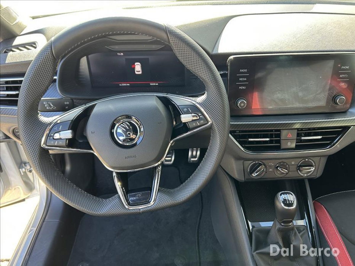 Skoda Kamiq 1.0 TSI 110 CV Monte Carlo (14)