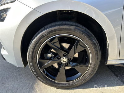 Skoda Kamiq 1.0 TSI 110 CV Monte Carlo (9)