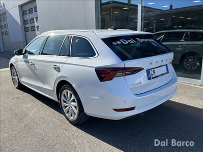 Skoda Octavia 2.0 TDI EVO SCR 150 CV DSG Sportline (5)
