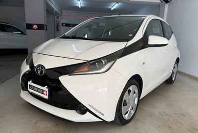 Toyota Aygo 1.0 VVT-i 69 CV 5 porte x-play usata