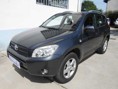 Toyota Rav4 2.2 D-4D 136 CV DPF Sol usata